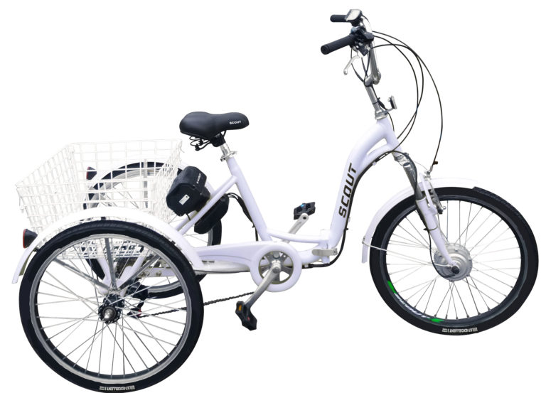 белый электрический трехколесный велосипед
